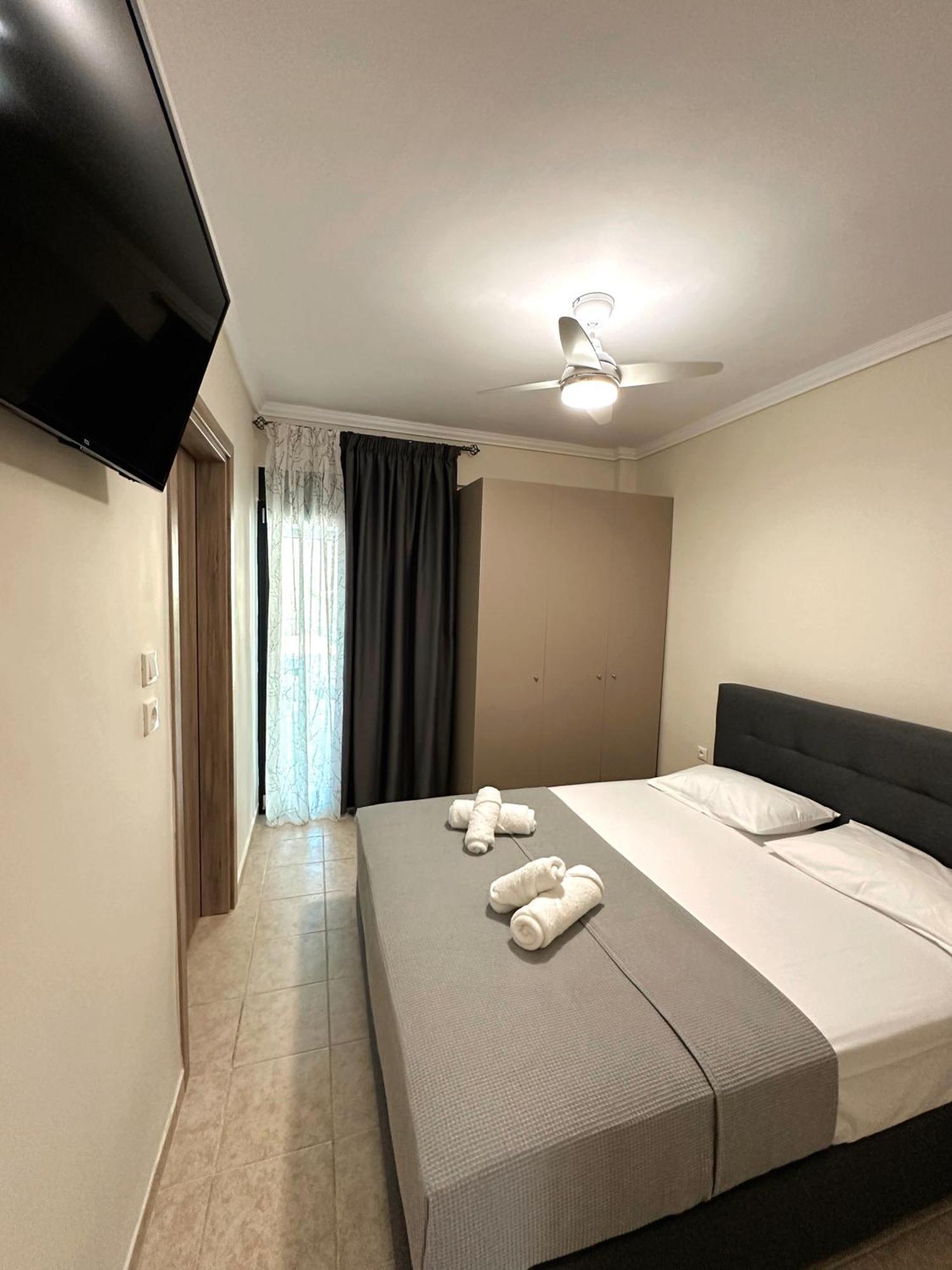 Diara Apartment Nea Iraklia Esterno foto