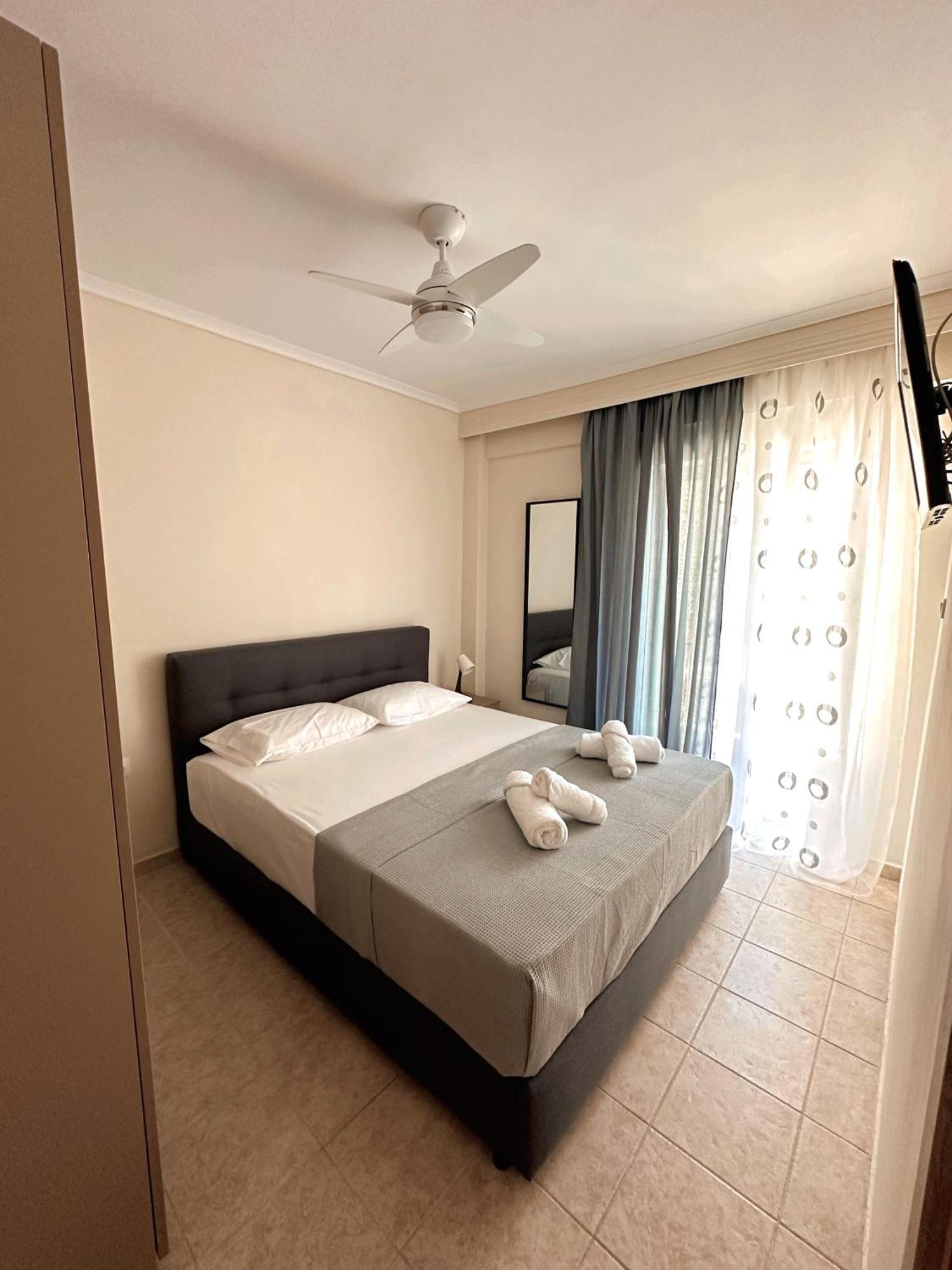 Diara Apartment Nea Iraklia Esterno foto