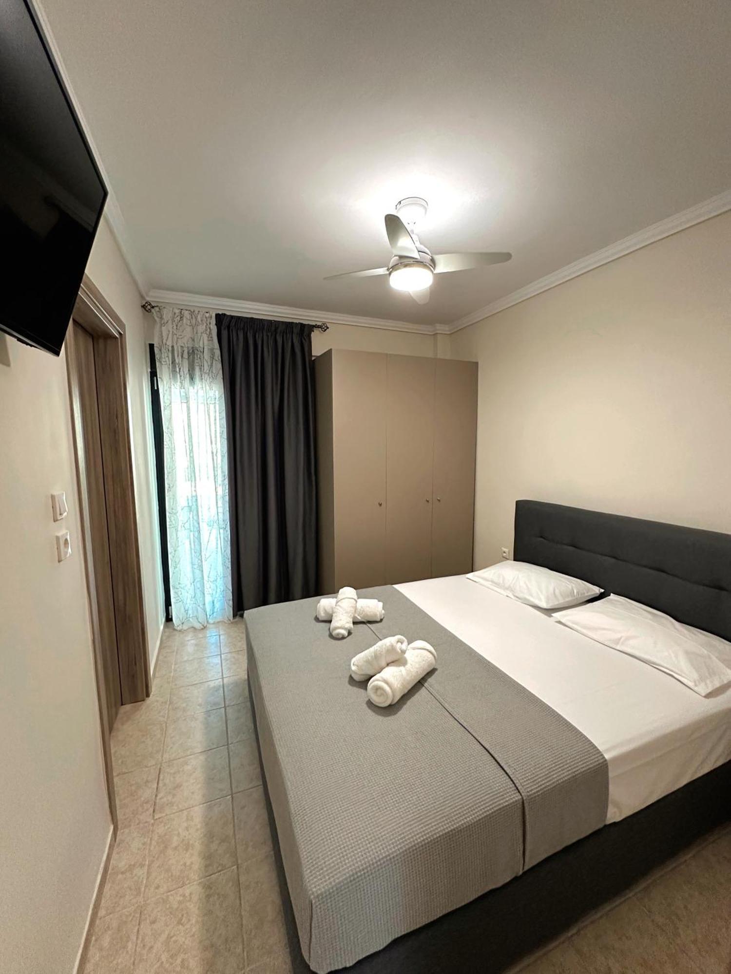Diara Apartment Nea Iraklia Esterno foto